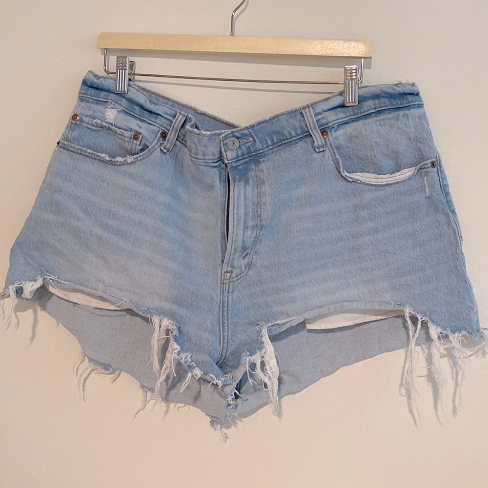 Abercrombie & Fitch Light blue mom shorts
